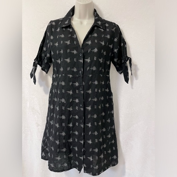 Vulcan women’s size S black-& white cotton blend short sleeve button-down dress - Picture 3 of 6